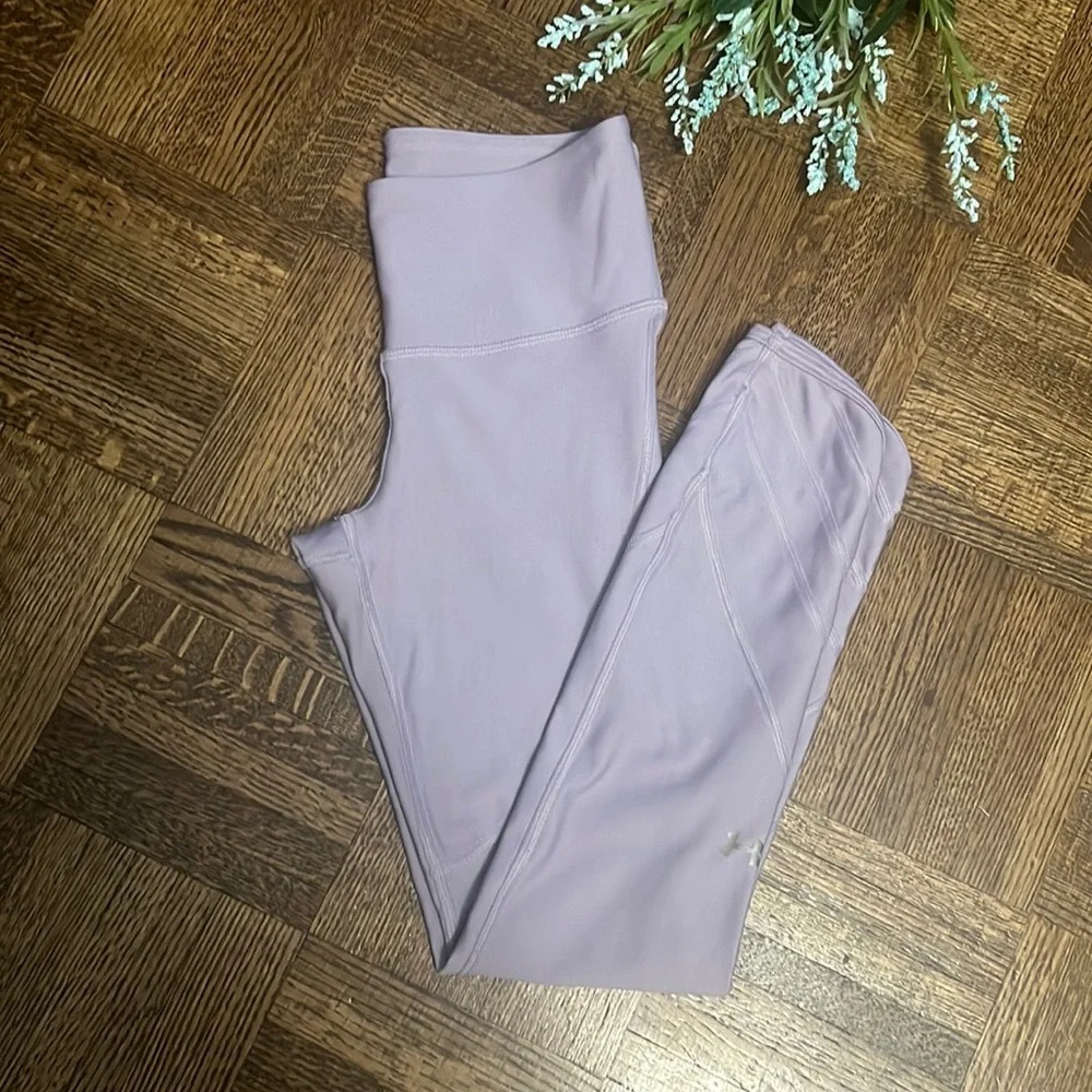 UNDER ARMOUR | Lilac Leggings